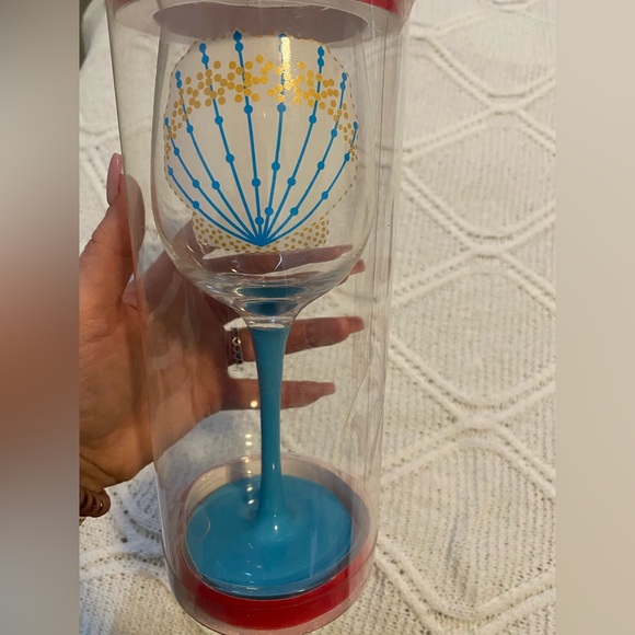 Seashell Wine Glass - Picture 2 of 3